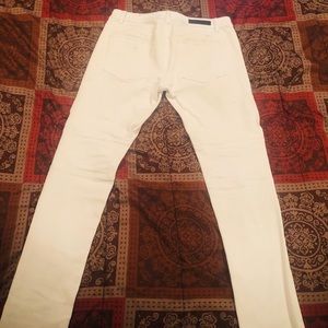 White distress jeans